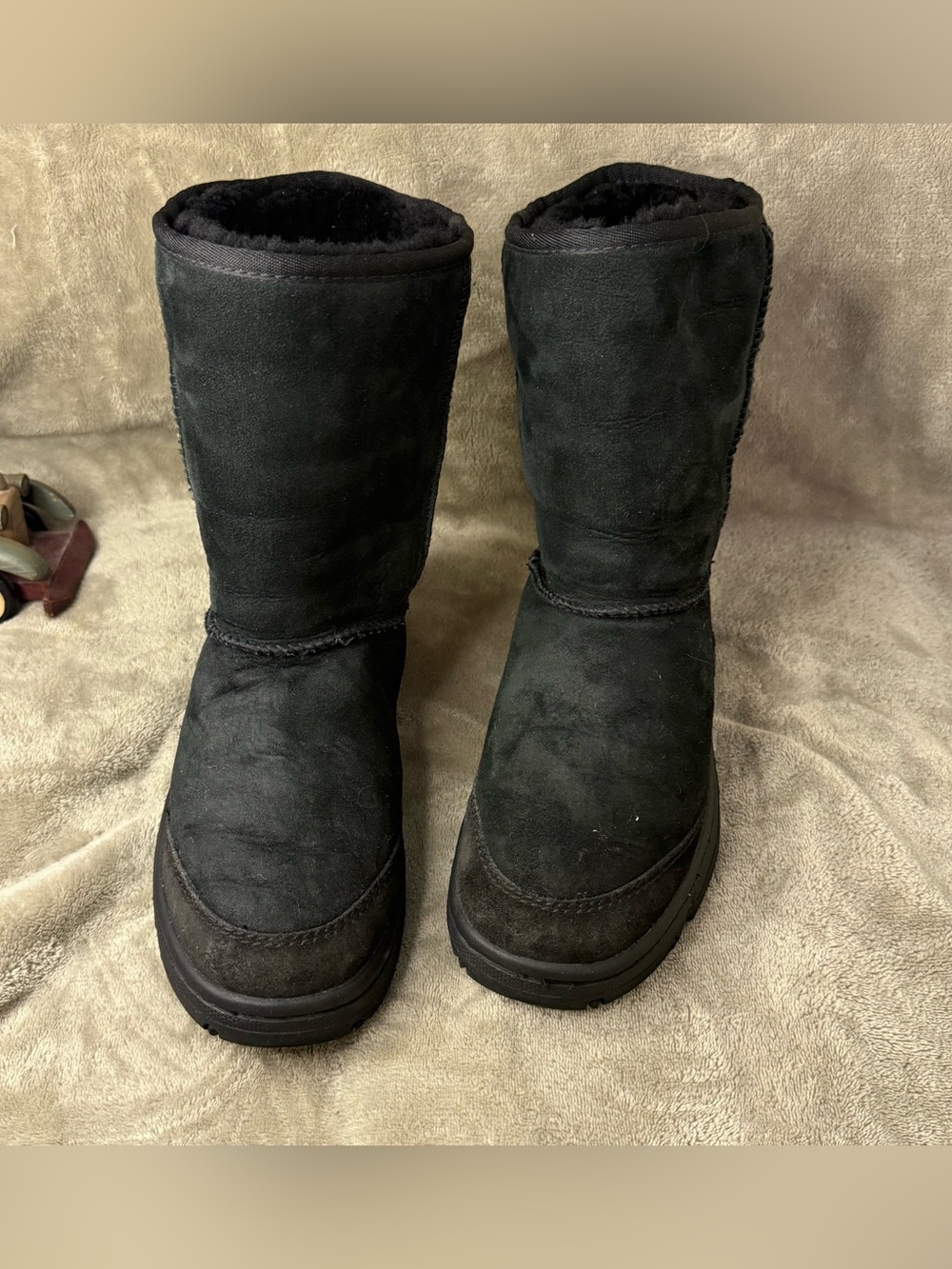 Ugg Australia classic suede women Boots size 8